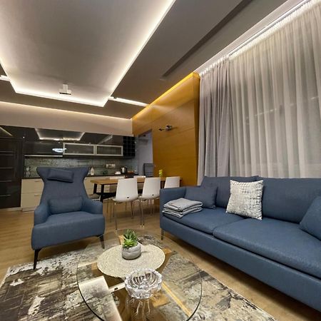 Lux Apartment Тирана Екстер'єр фото