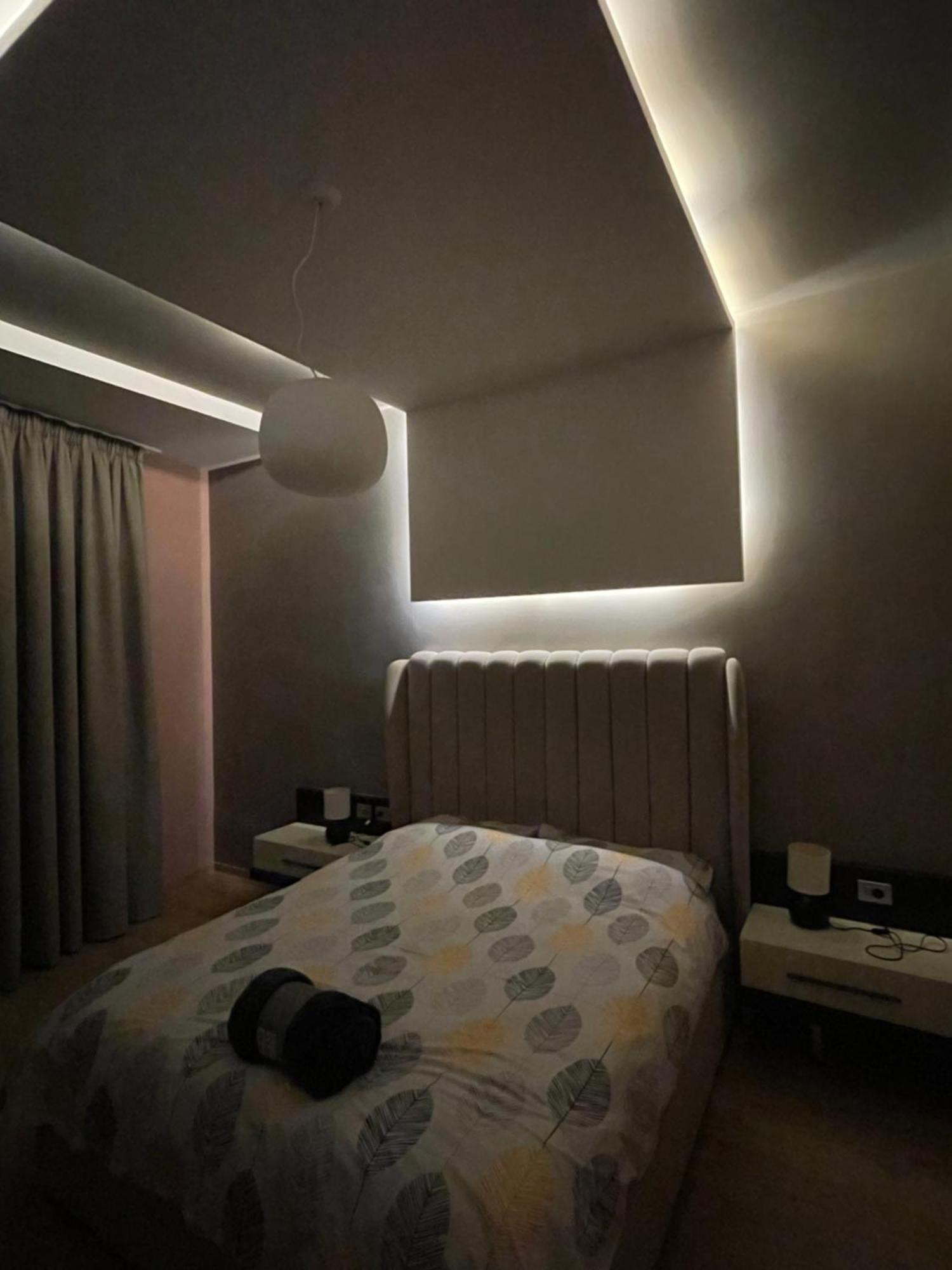 Lux Apartment Тирана Екстер'єр фото