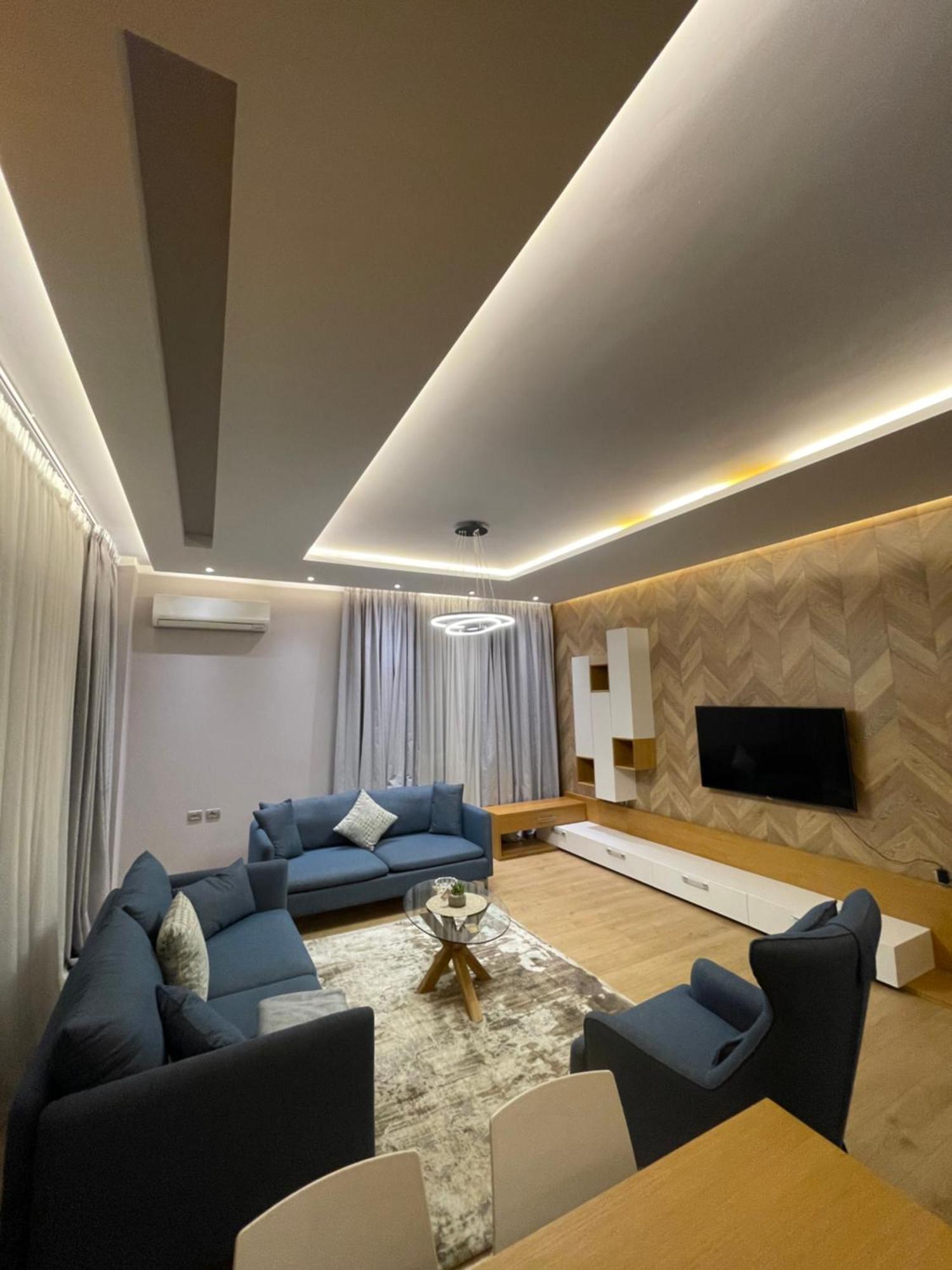 Lux Apartment Тирана Екстер'єр фото