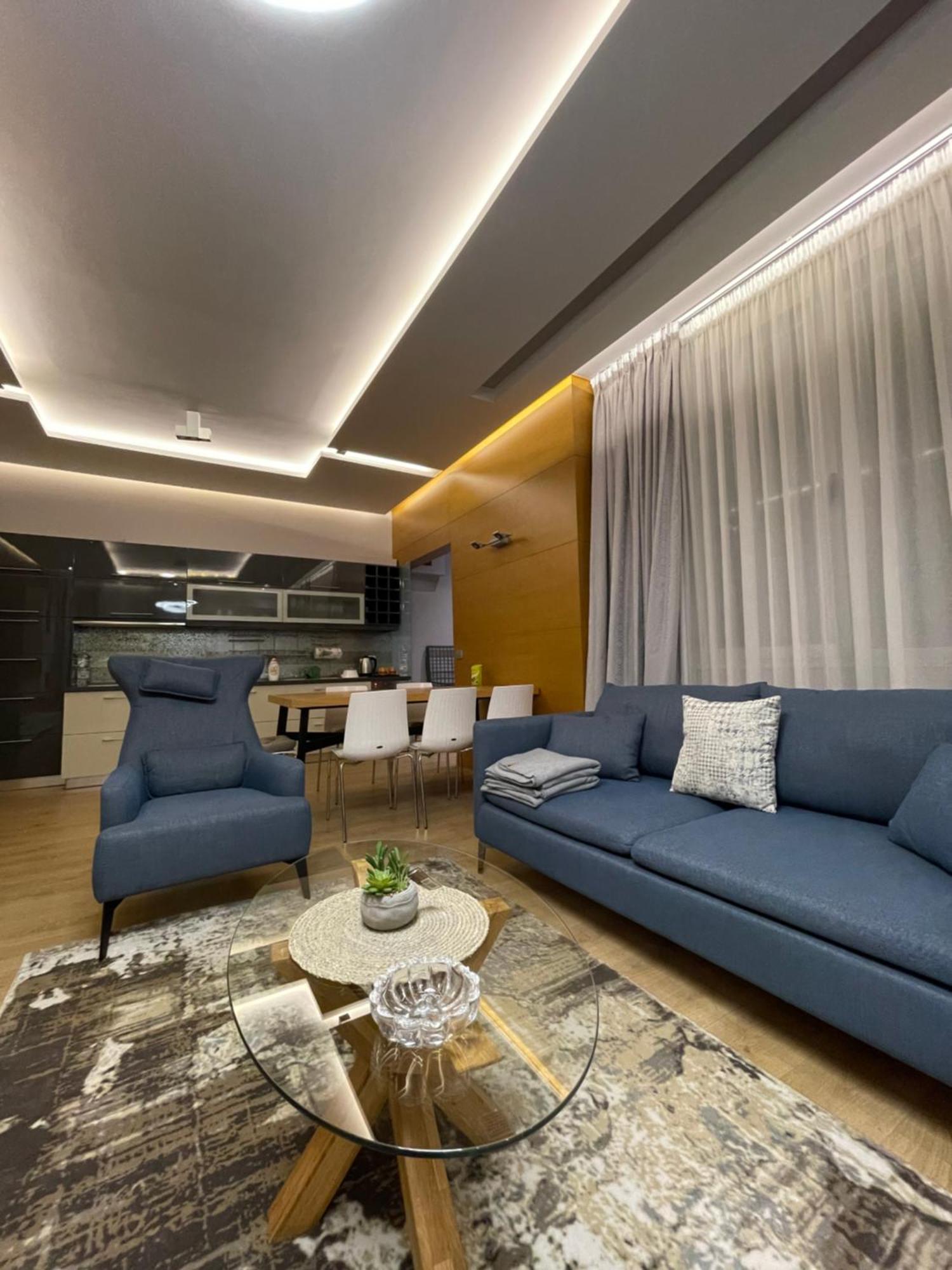 Lux Apartment Тирана Екстер'єр фото