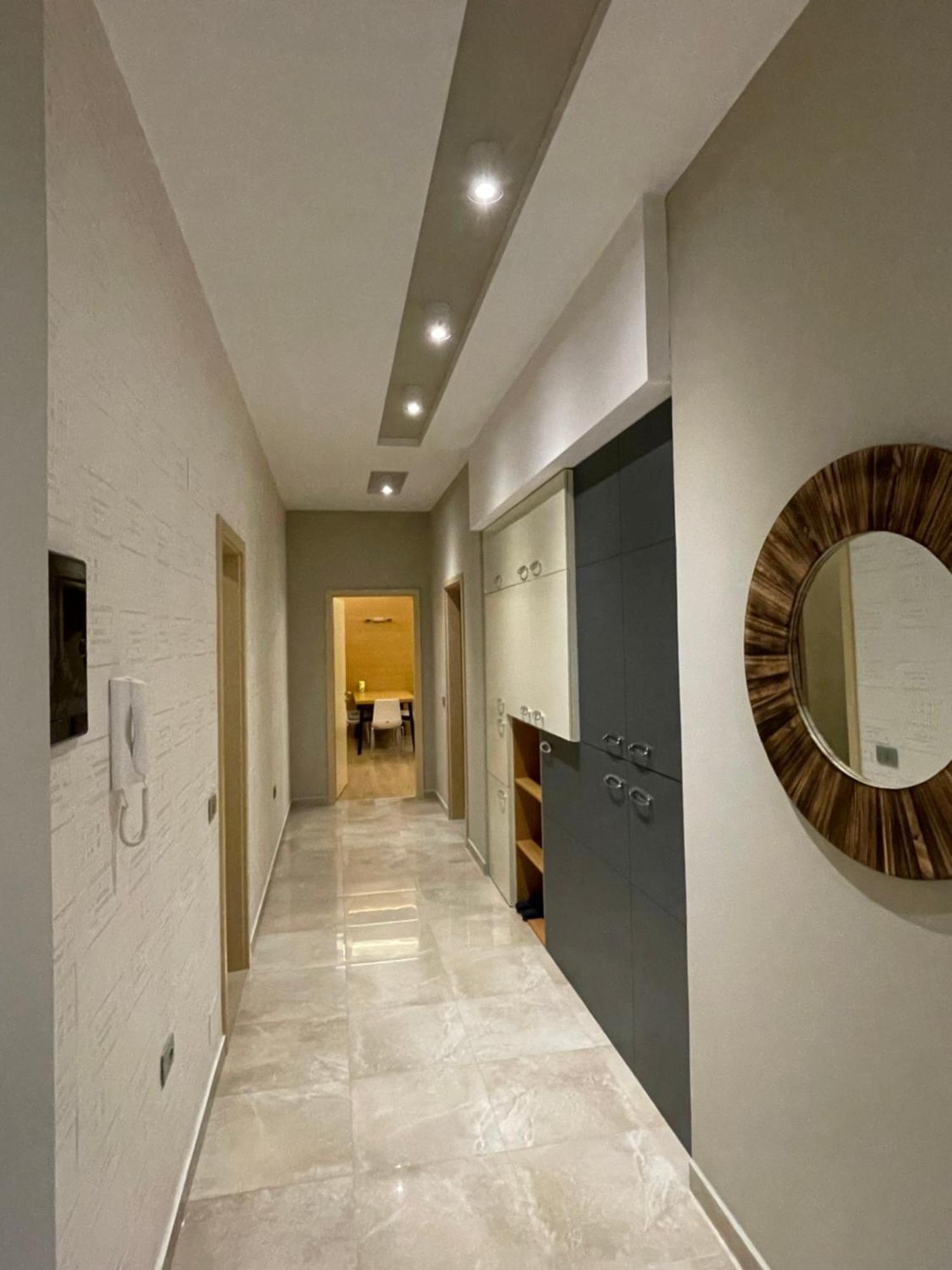 Lux Apartment Тирана Екстер'єр фото